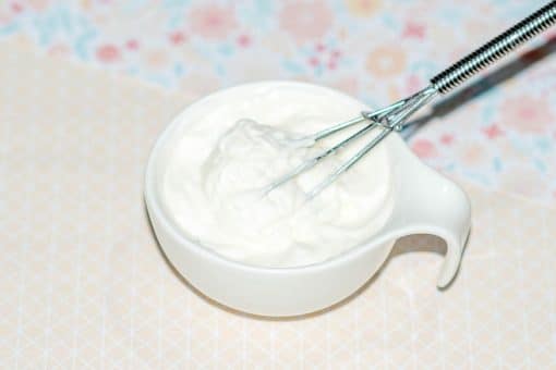 Recette cosmétique crème fouettée amande & miel pour le corps